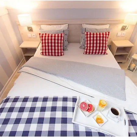 Near Wolin National Park & * ミエンジズドロイェ